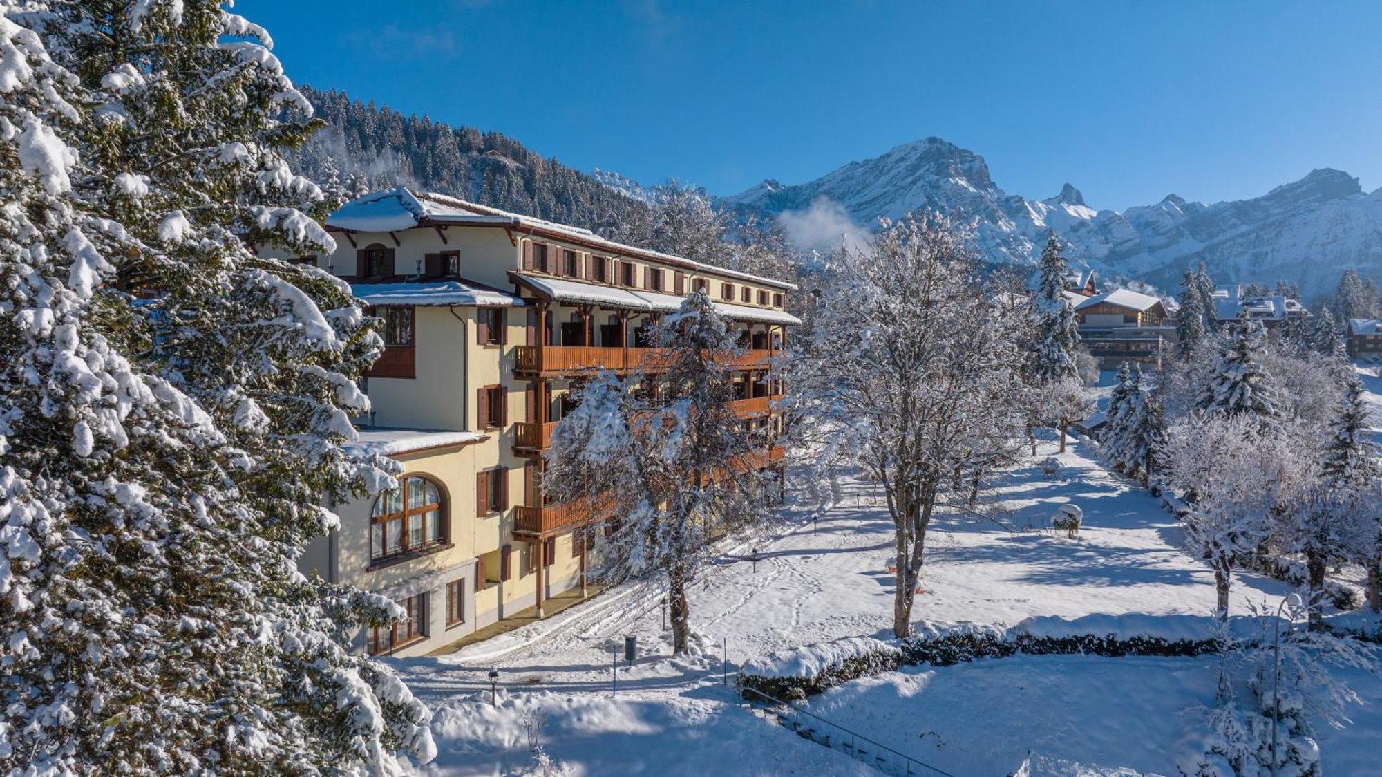 Villars Lodge エクステリア 写真